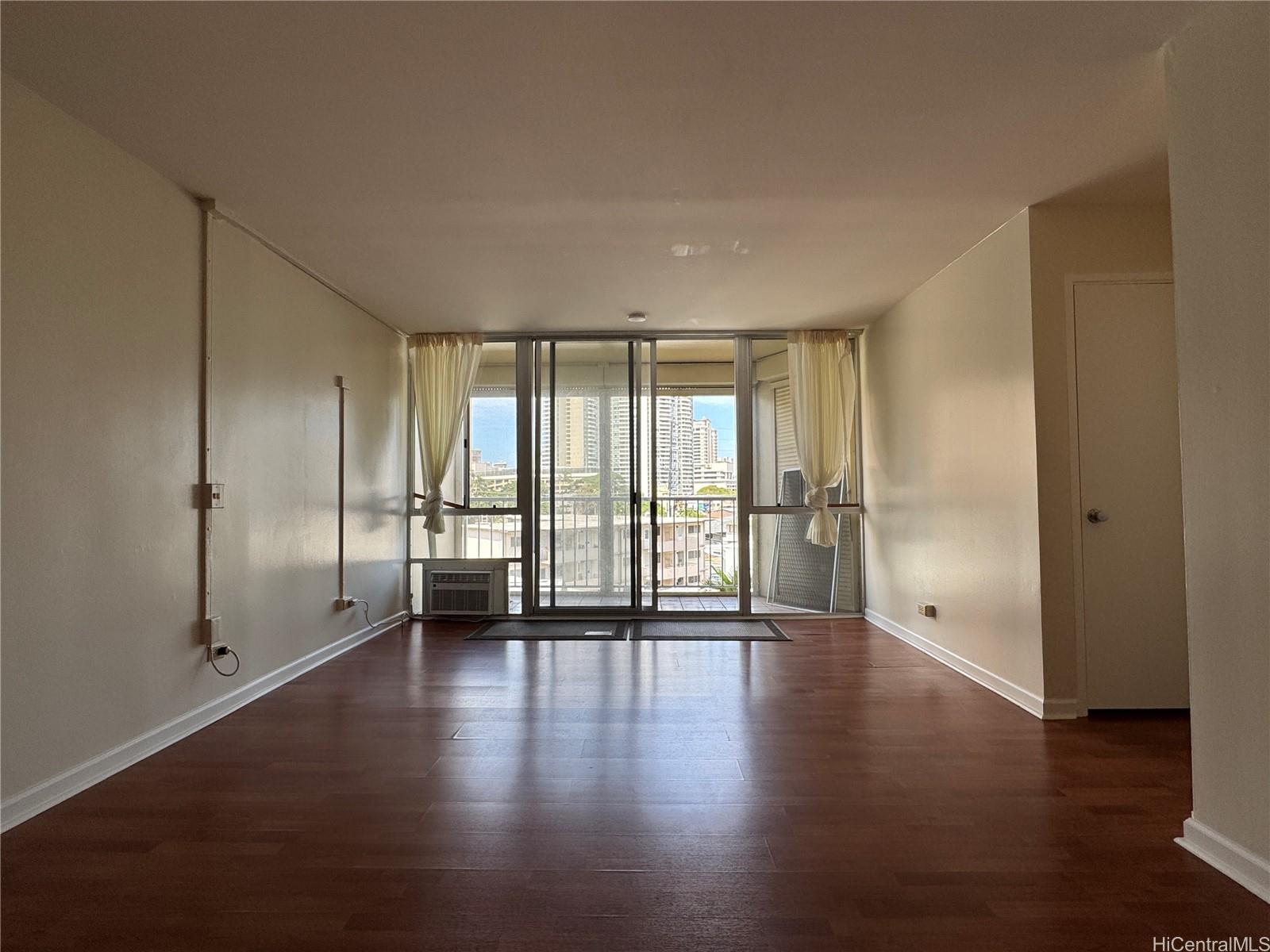 2474 Kapiolani Blvd Honolulu - Rental - photo 3 of 16