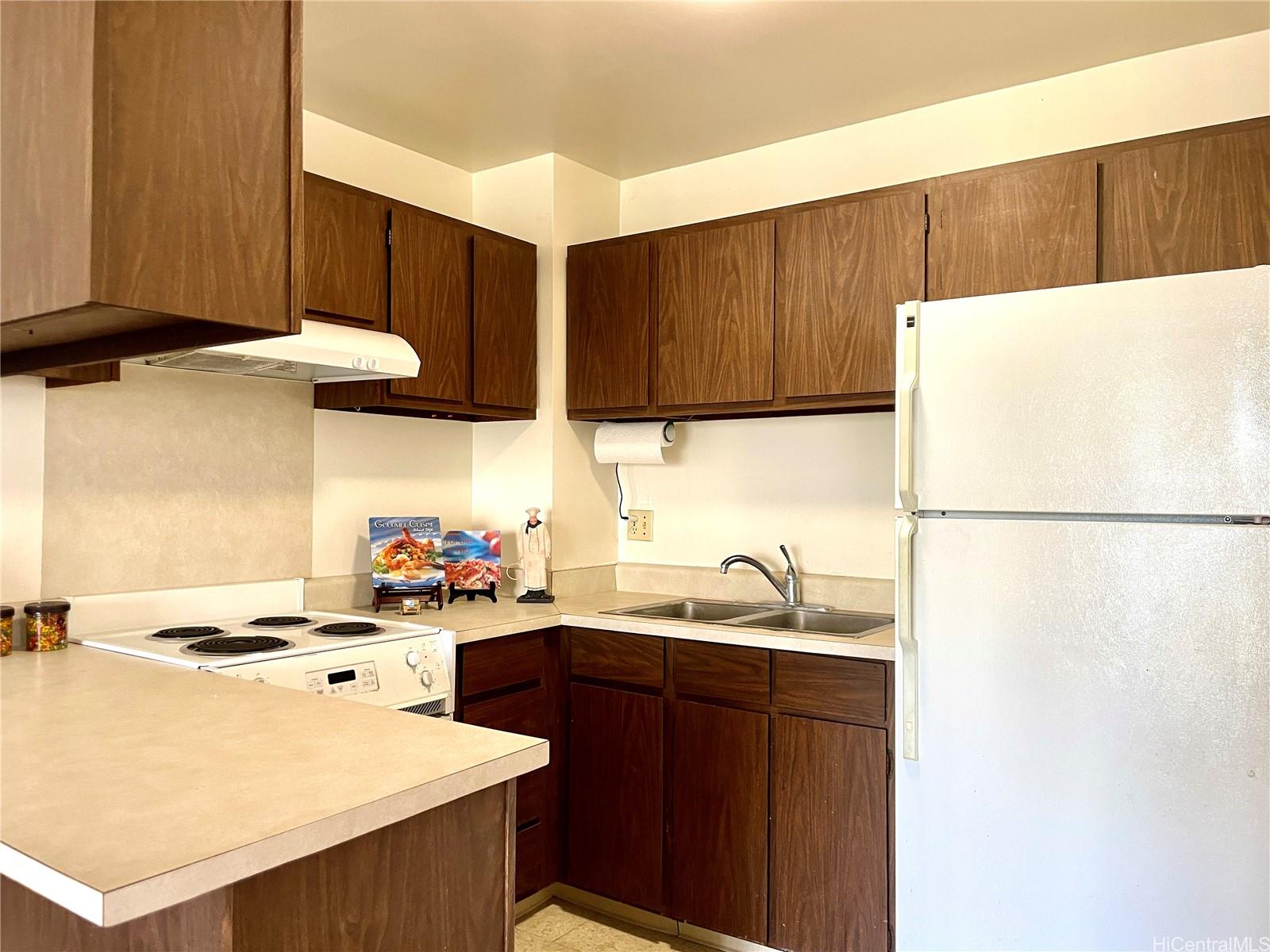 Kapiolani Royale condo # 503, Honolulu, Hawaii - photo 4 of 15