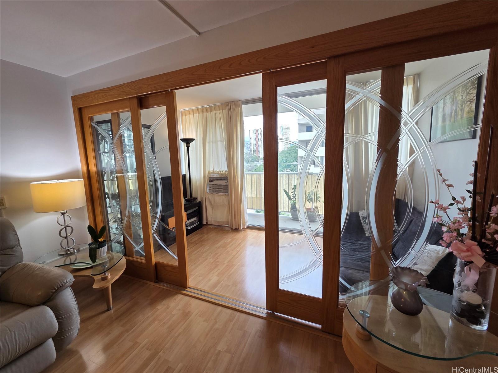 Kapiolani Royale condo # 504, Honolulu, Hawaii - photo 3 of 14