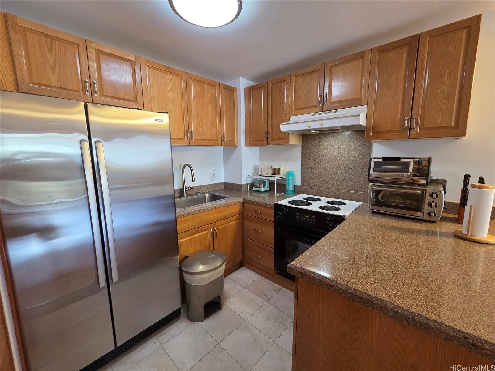 Kapiolani Royale condo # 504, Honolulu, Hawaii - photo 5 of 14