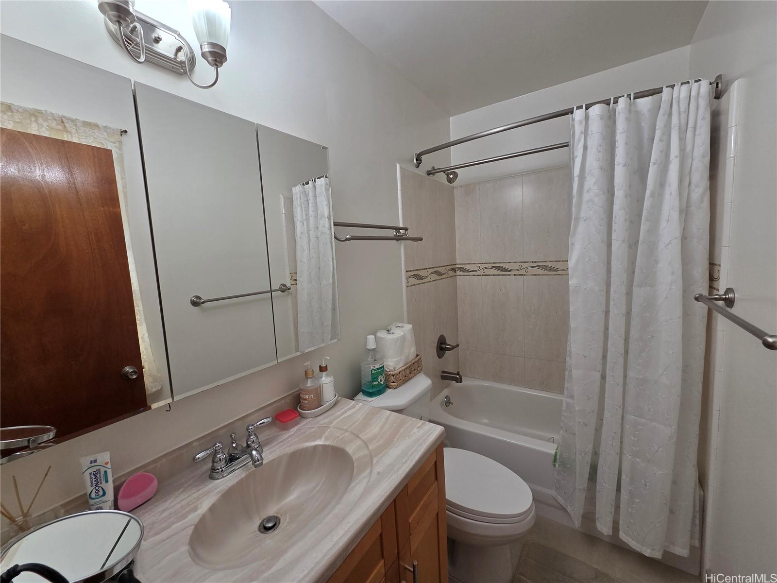 Kapiolani Royale condo # 504, Honolulu, Hawaii - photo 8 of 14