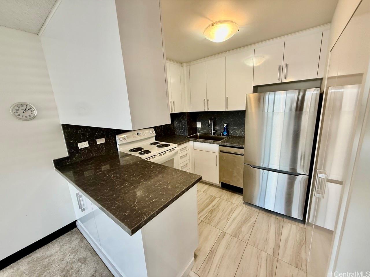 2474 Kapiolani Blvd Honolulu - Rental - photo 4 of 10