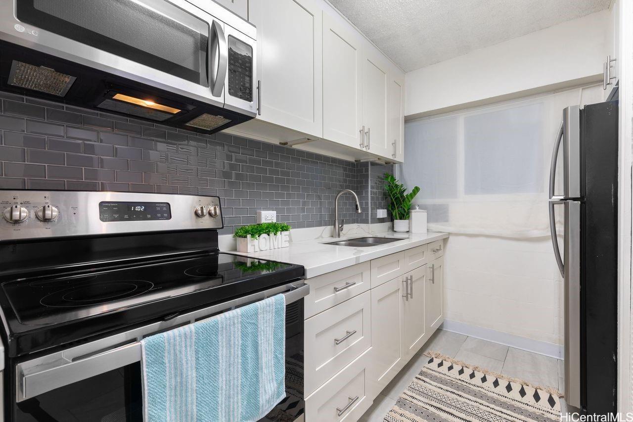Iolani condo # 203, Honolulu, Hawaii - photo 2 of 25