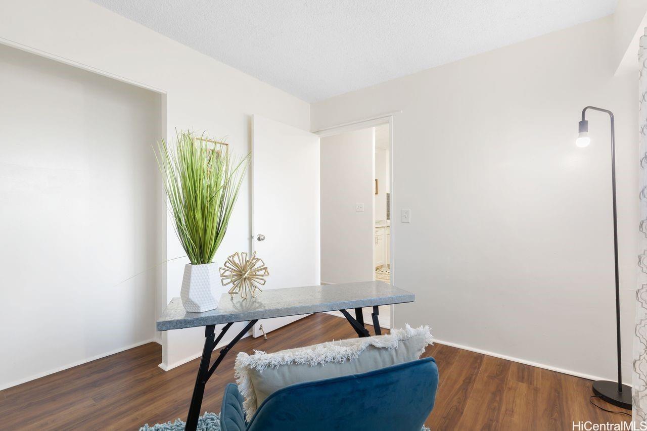 Iolani condo # 203, Honolulu, Hawaii - photo 15 of 25