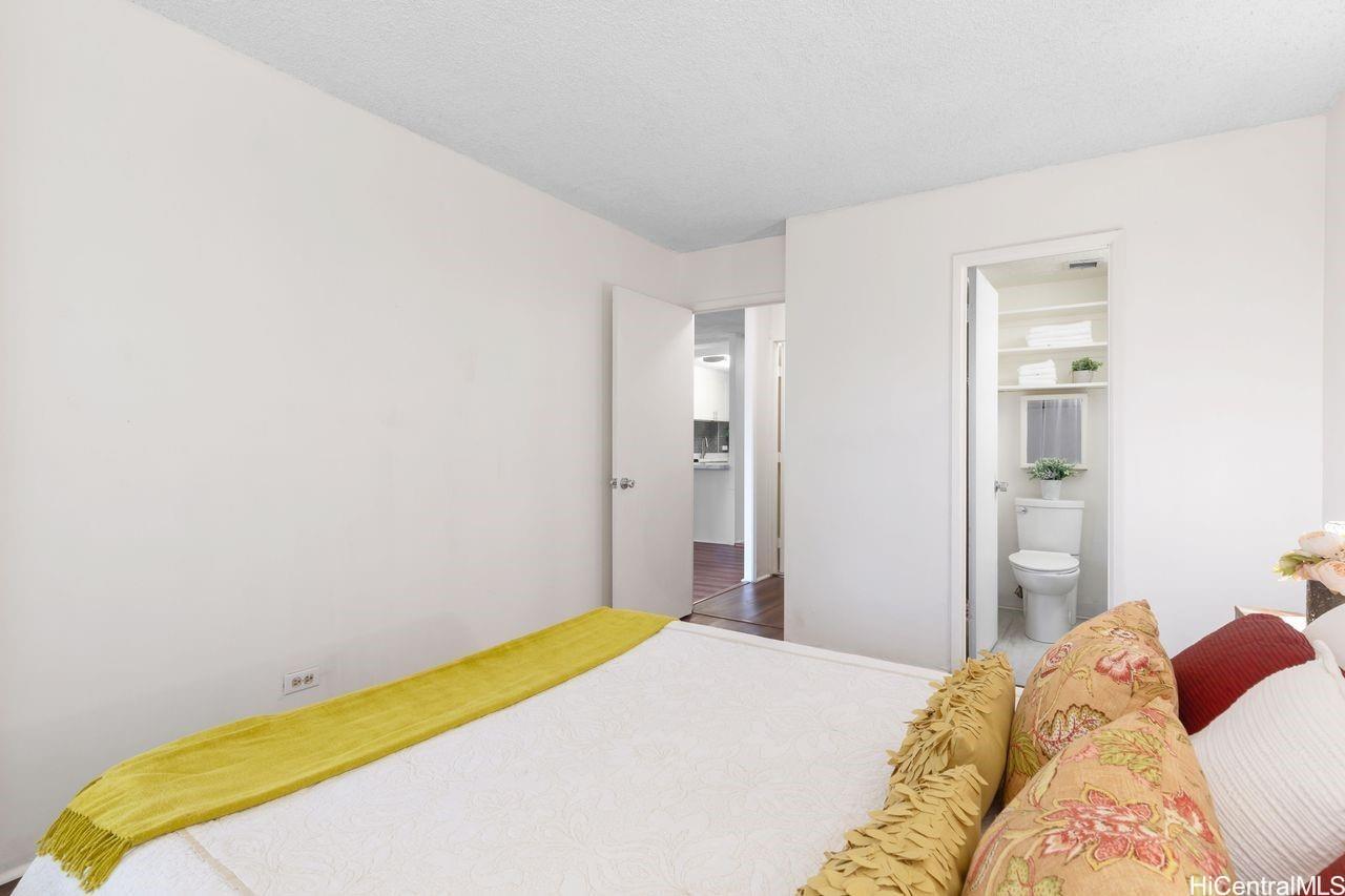 Iolani condo # 203, Honolulu, Hawaii - photo 10 of 25