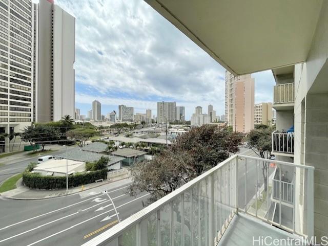 Iolani condo # 604, Honolulu, Hawaii - photo 9 of 23