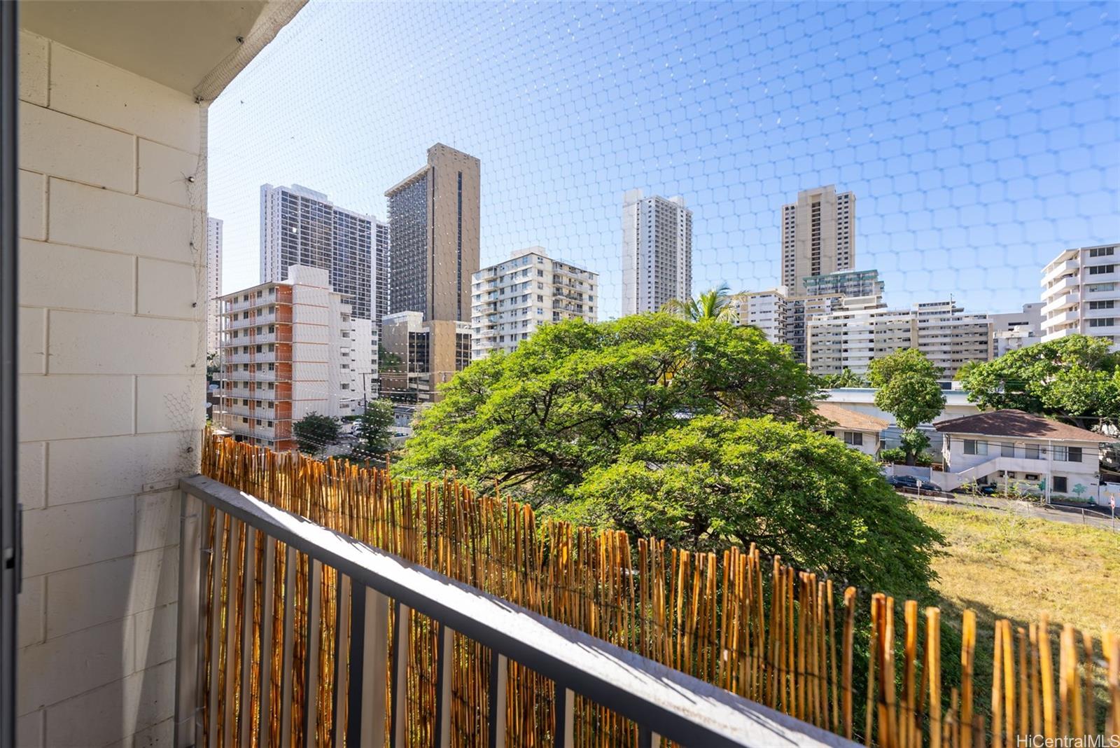 Pacific Islander condo # 402, Honolulu, Hawaii - photo 13 of 25