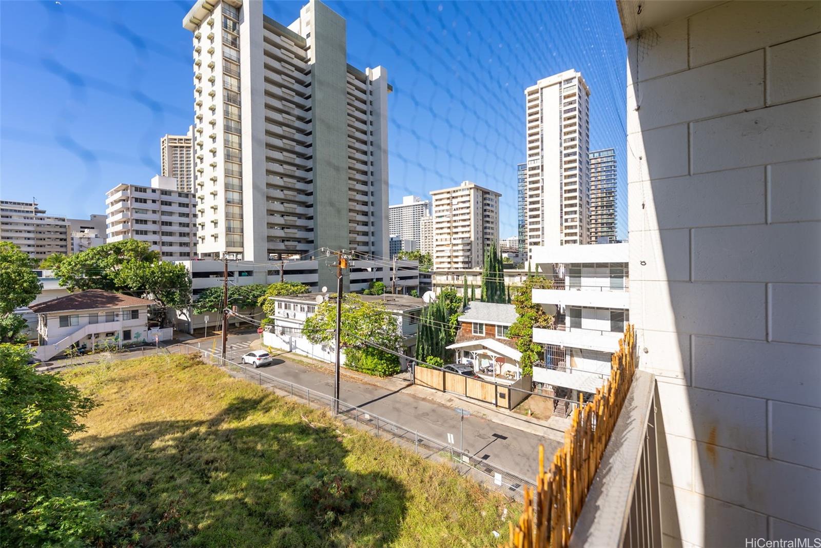 Pacific Islander condo # 402, Honolulu, Hawaii - photo 15 of 25