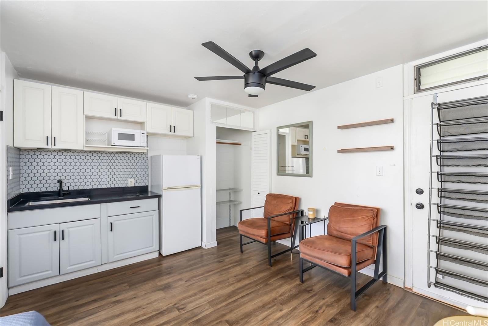 Pacific Islander condo # 402, Honolulu, Hawaii - photo 5 of 25