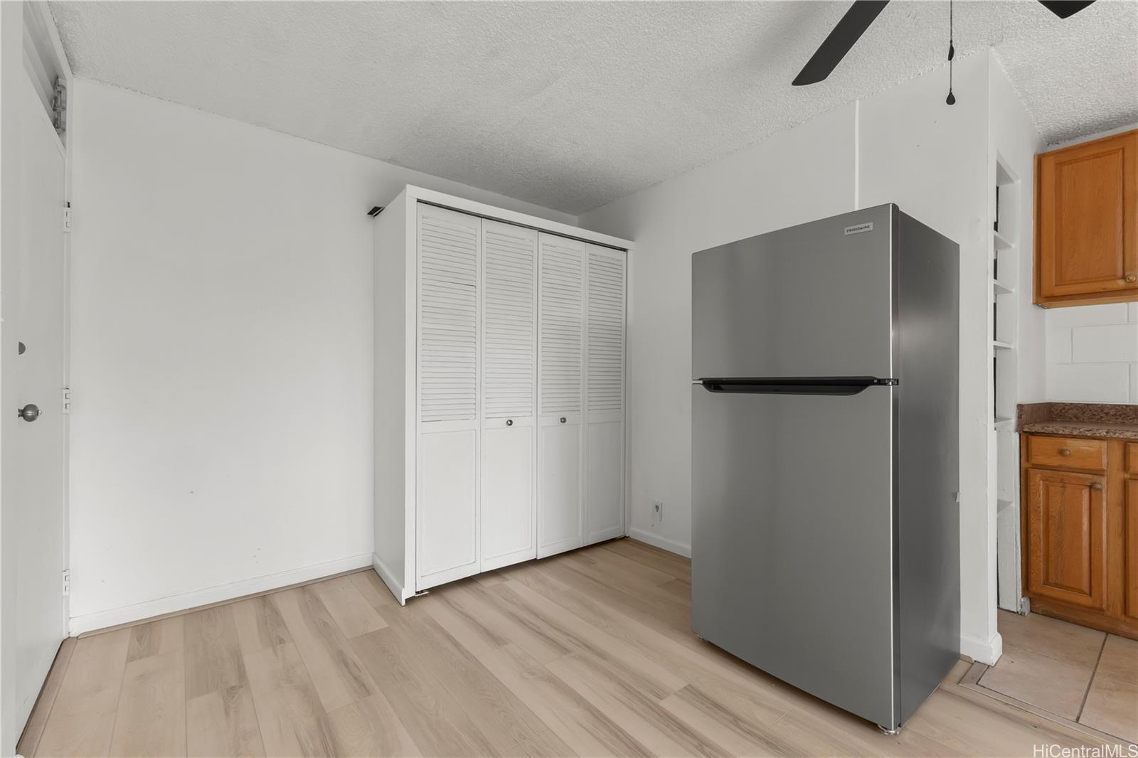 Pacific Islander condo # 403, Honolulu, Hawaii - photo 6 of 19