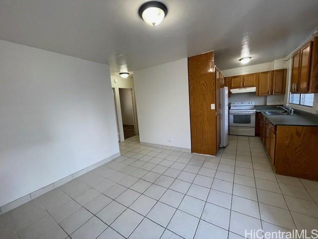 249 Liliuokalani Ave Honolulu - Rental - photo 2 of 9