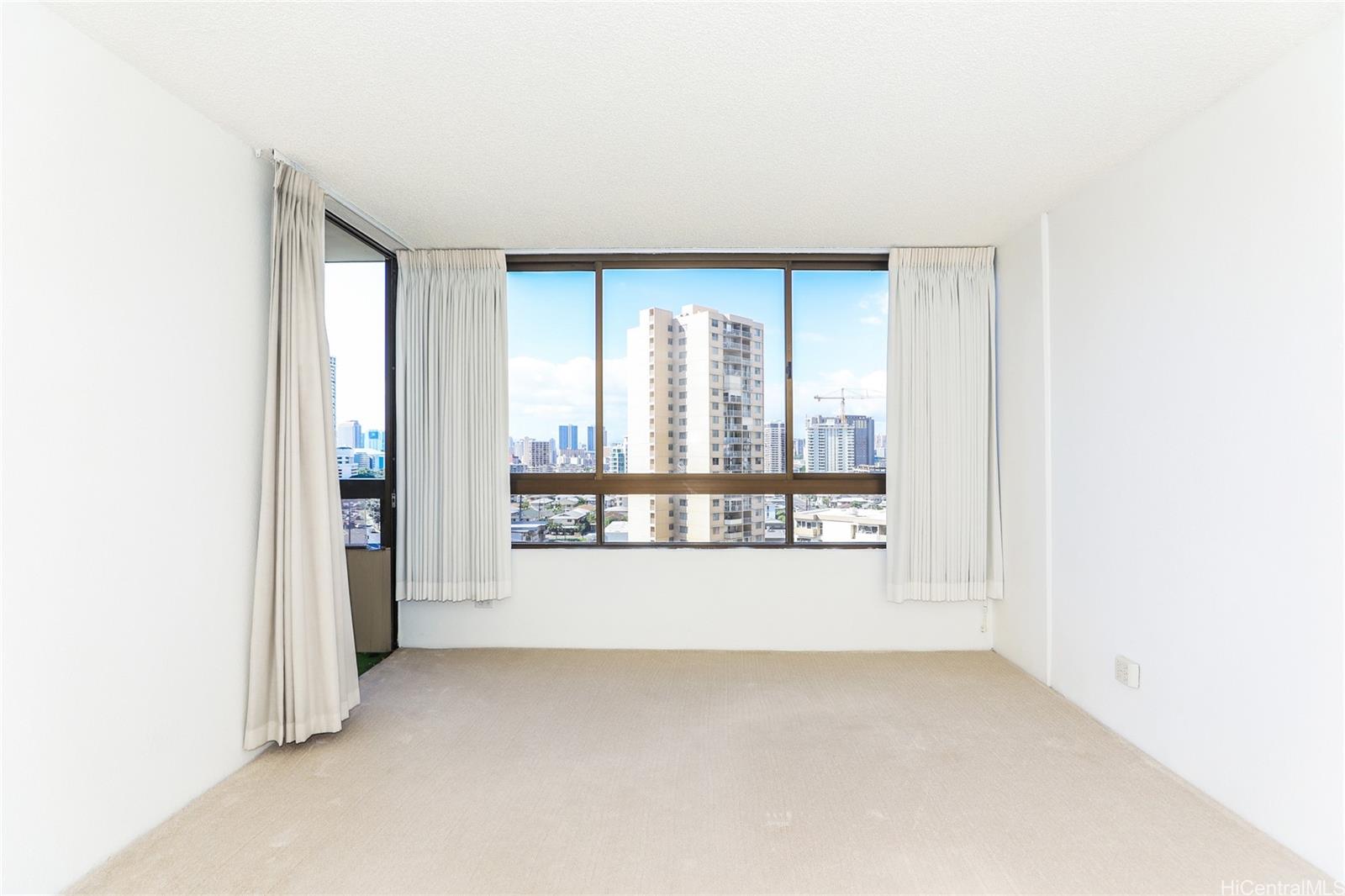 Iolani Court Plaza condo # 1004, Honolulu, Hawaii - photo 2 of 24