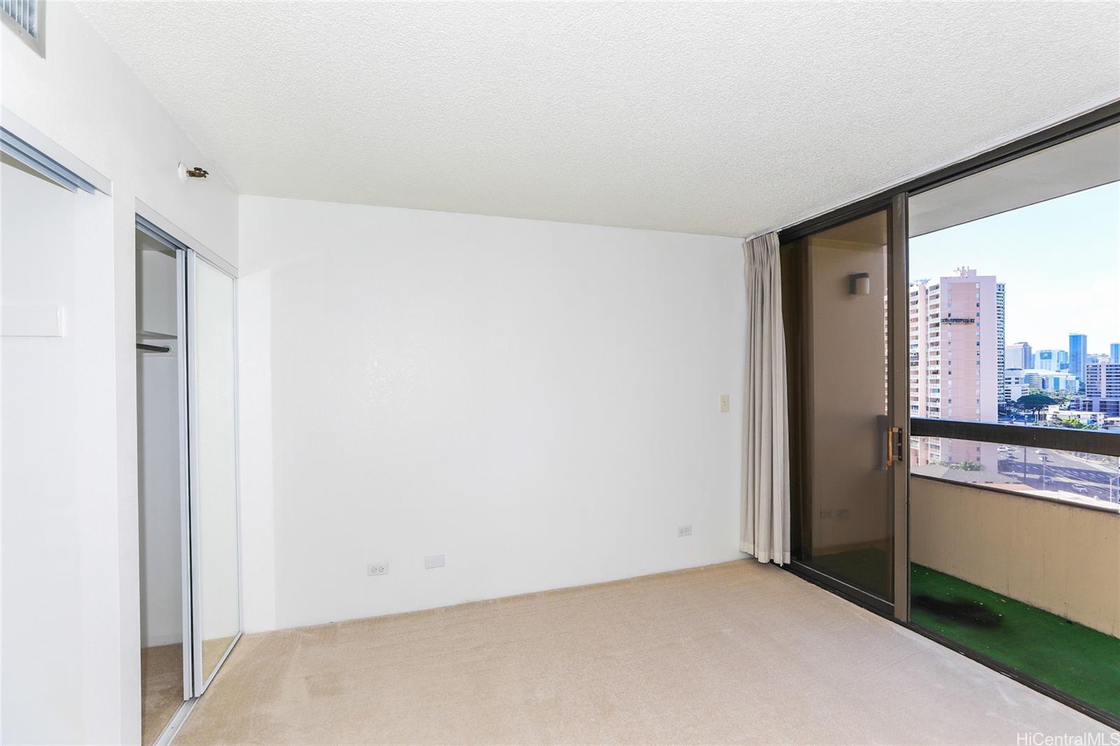 Iolani Court Plaza condo # 1004, Honolulu, Hawaii - photo 13 of 24