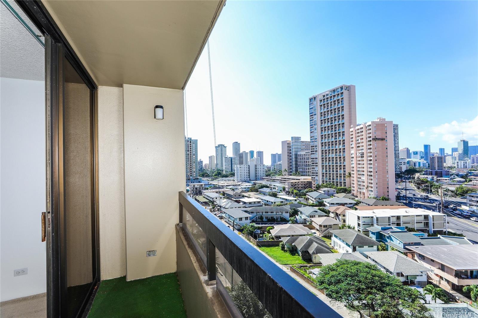 Iolani Court Plaza condo # 1004, Honolulu, Hawaii - photo 15 of 24