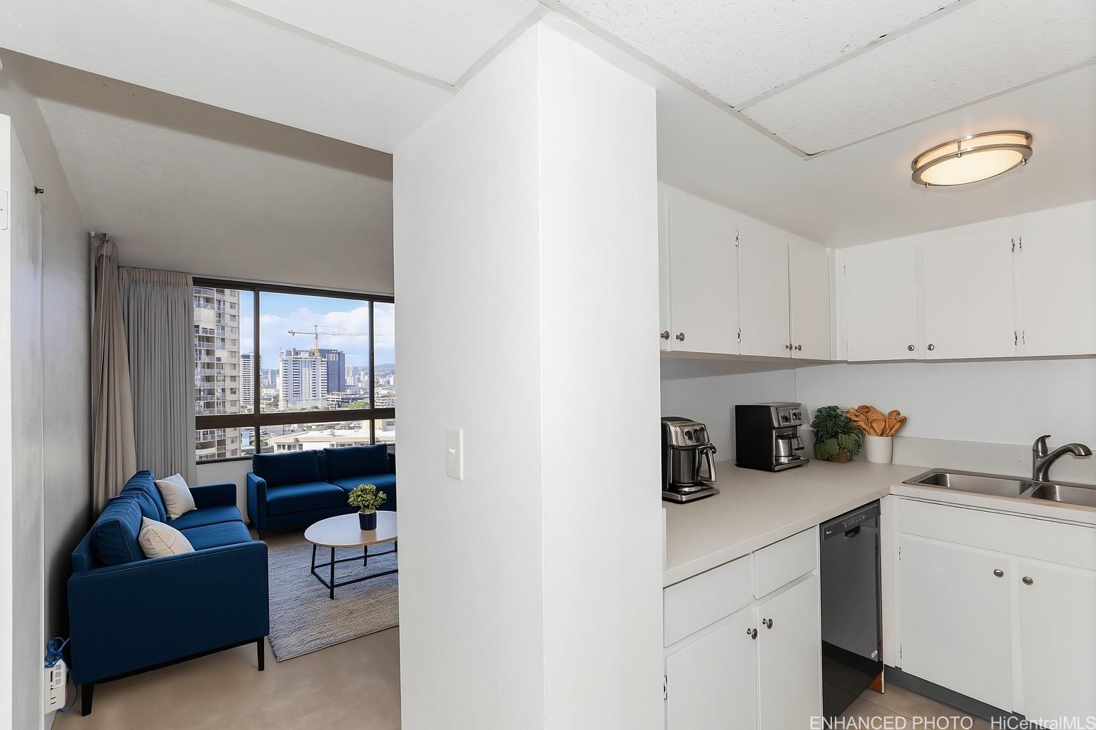 Iolani Court Plaza condo # 1004, Honolulu, Hawaii - photo 7 of 24