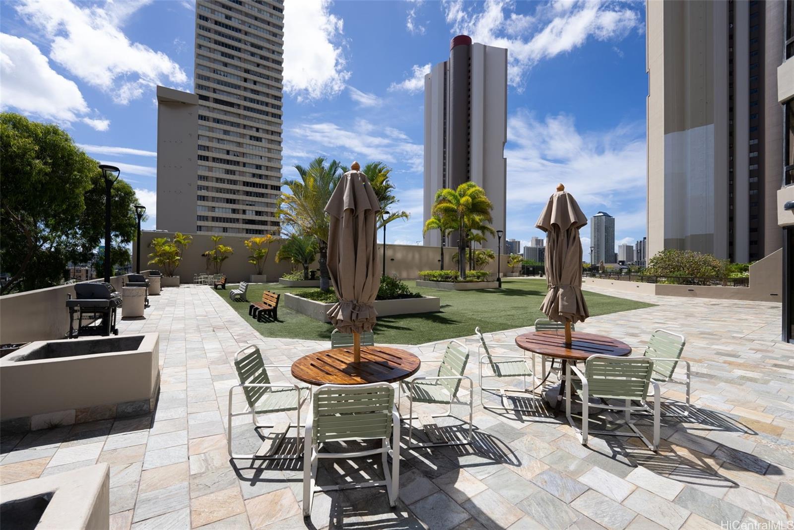 Iolani Court Plaza condo # 1107, Honolulu, Hawaii - photo 21 of 25