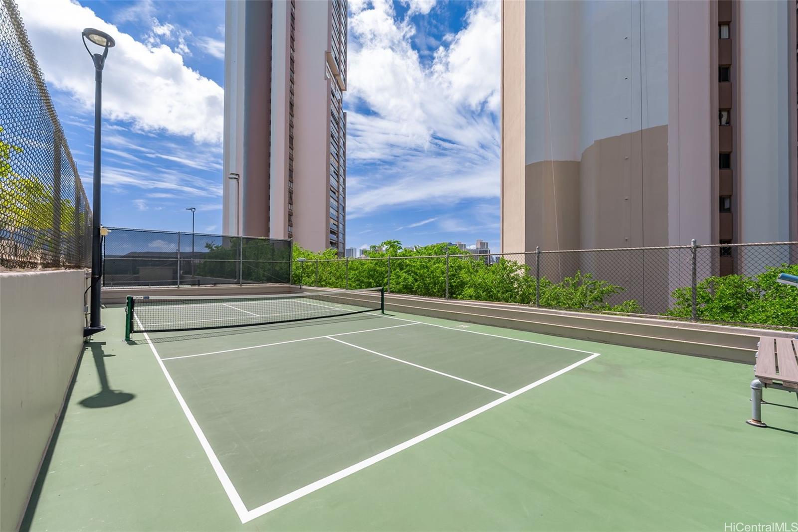 Iolani Court Plaza condo # 1107, Honolulu, Hawaii - photo 17 of 19