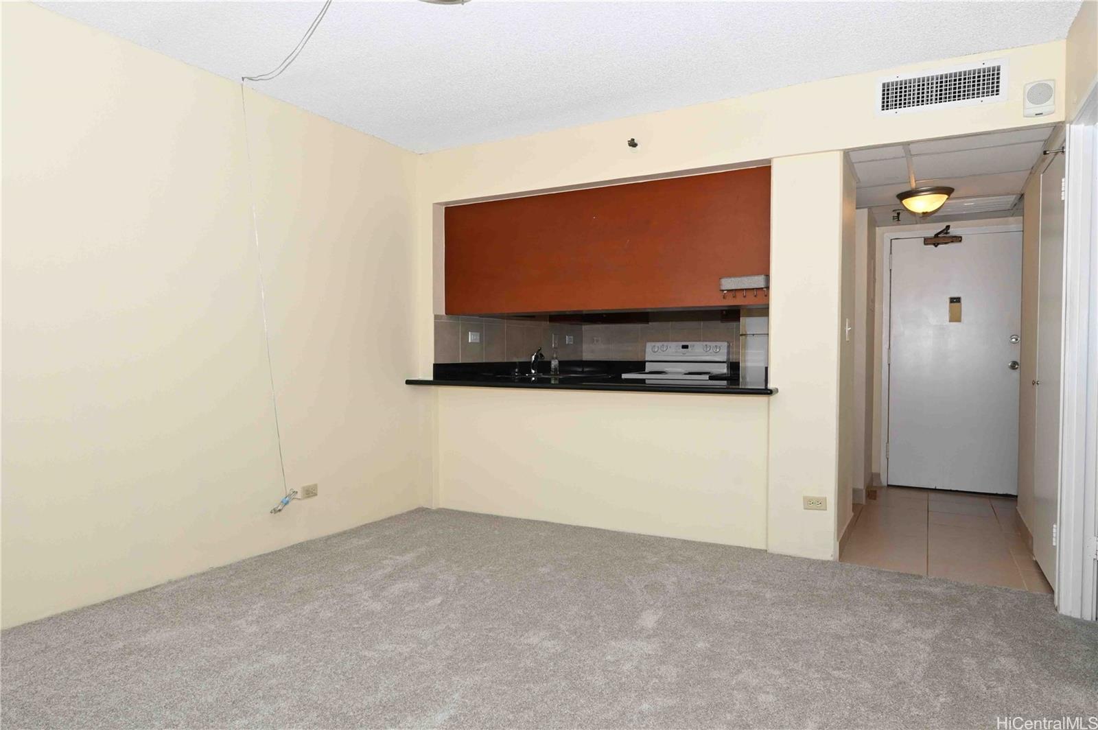 Iolani Court Plaza condo # 1404, Honolulu, Hawaii - photo 5 of 11