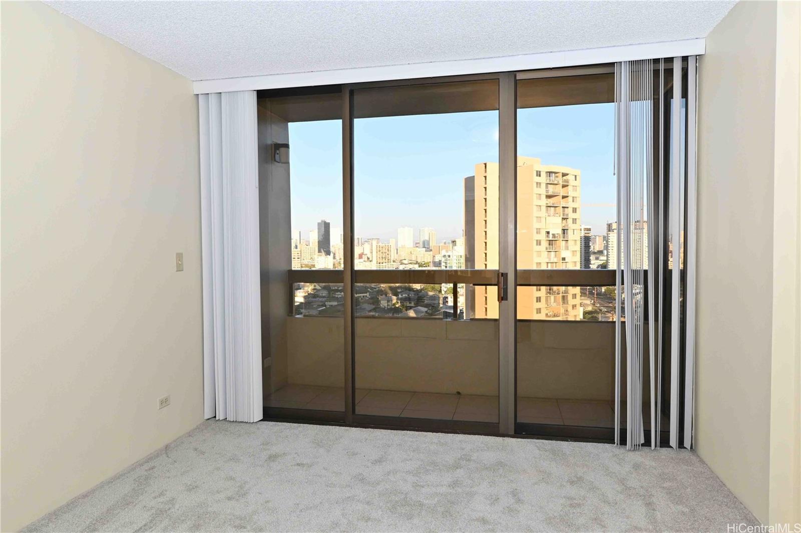 Iolani Court Plaza condo # 1404, Honolulu, Hawaii - photo 6 of 11