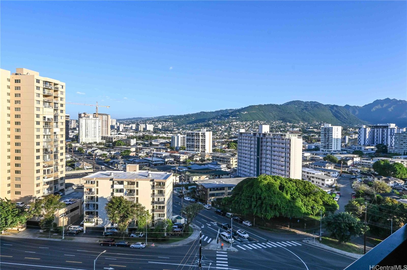 Iolani Court Plaza condo # 1404, Honolulu, Hawaii - photo 10 of 11