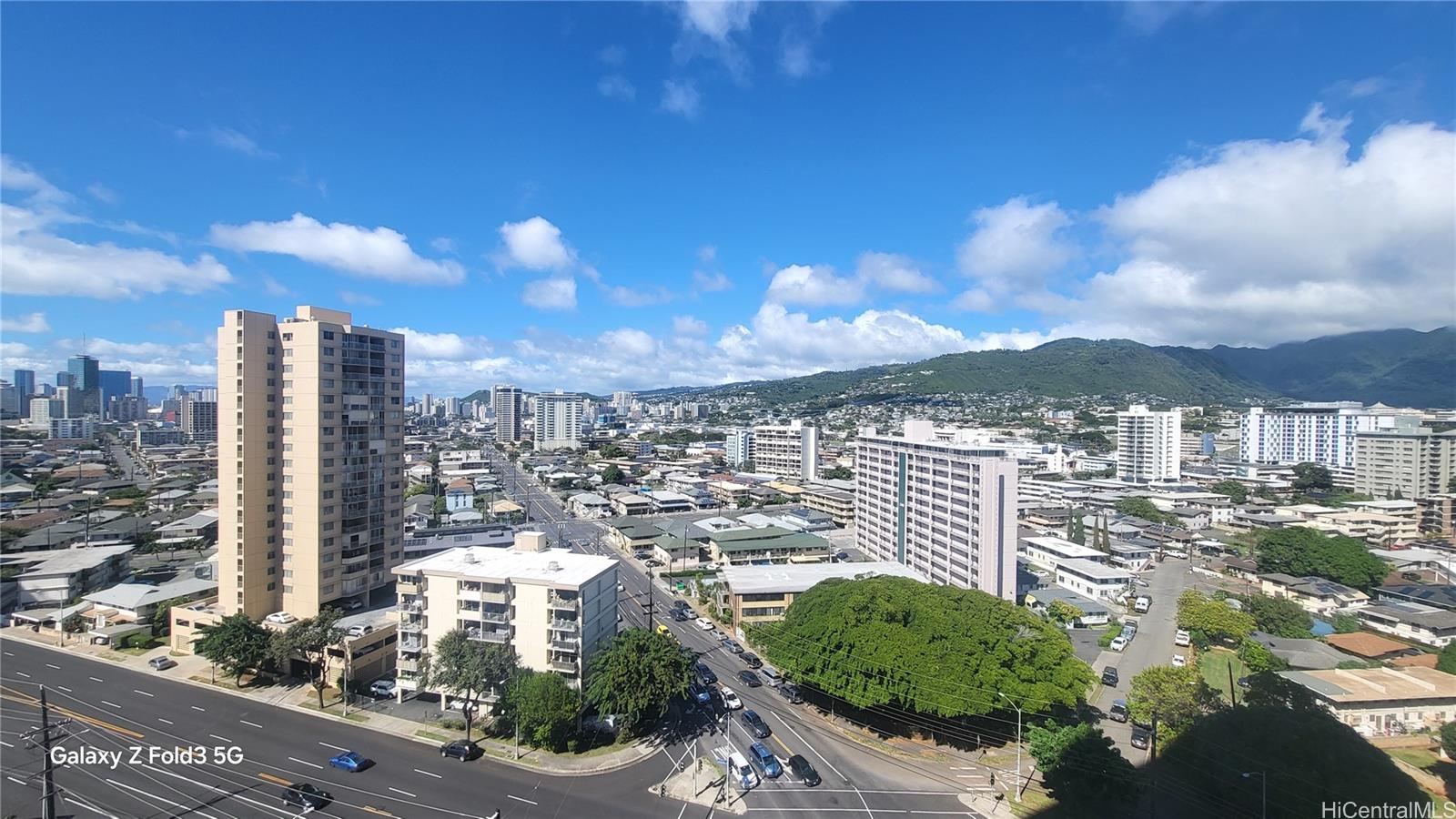 Iolani Court Plaza condo # 1600, Honolulu, Hawaii - photo 3 of 21