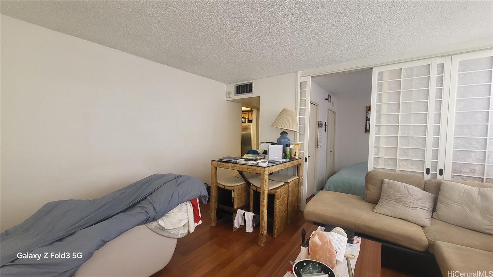 Iolani Court Plaza condo # 1600, Honolulu, Hawaii - photo 14 of 16