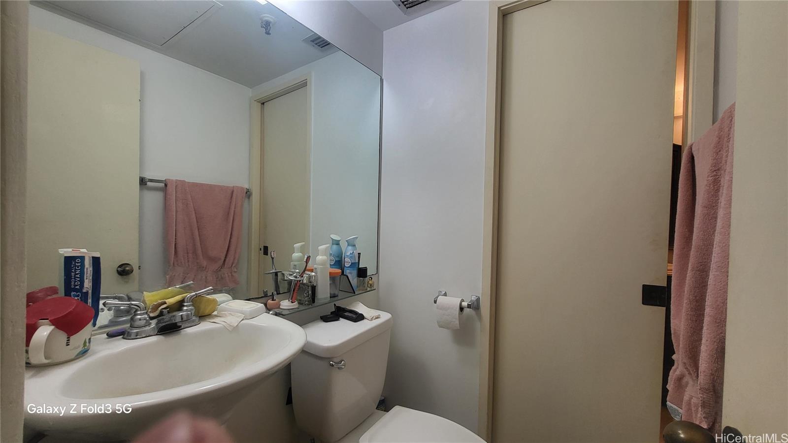 Iolani Court Plaza condo # 1600, Honolulu, Hawaii - photo 8 of 16