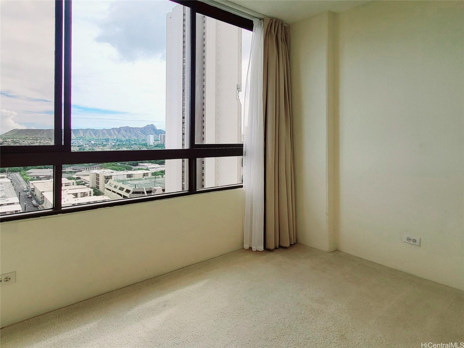 Iolani Court Plaza condo # 1603, Honolulu, Hawaii - photo 10 of 23