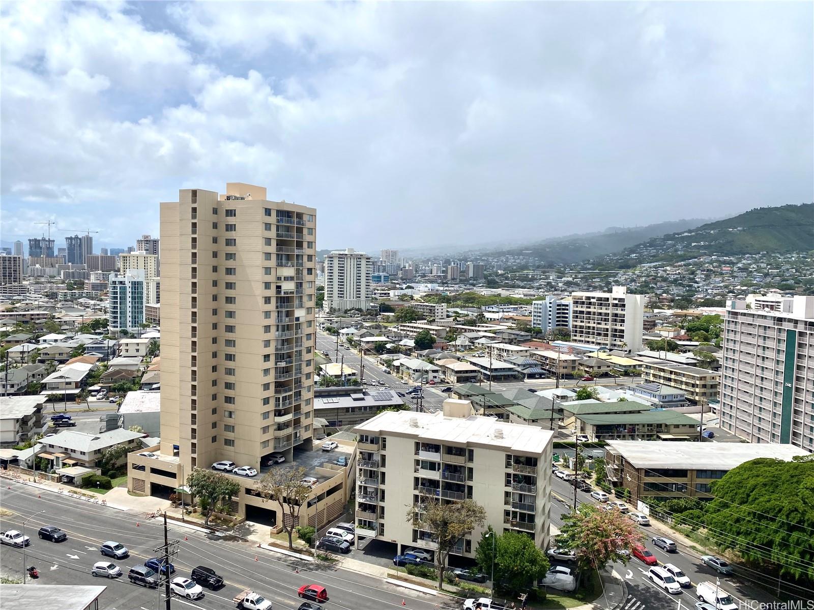 Iolani Court Plaza condo # 1706, Honolulu, Hawaii - photo 7 of 20