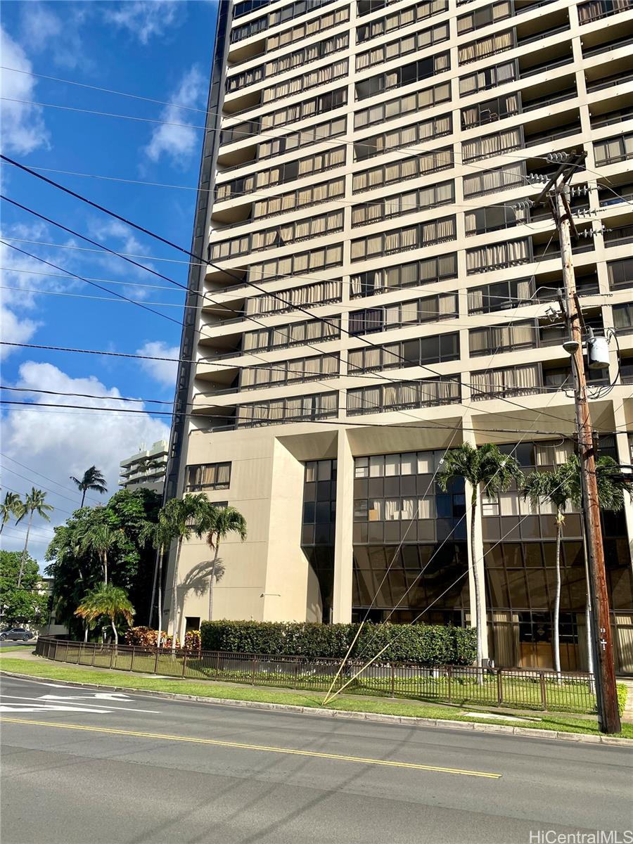 Iolani Court Plaza condo # 1706, Honolulu, Hawaii - photo 10 of 20