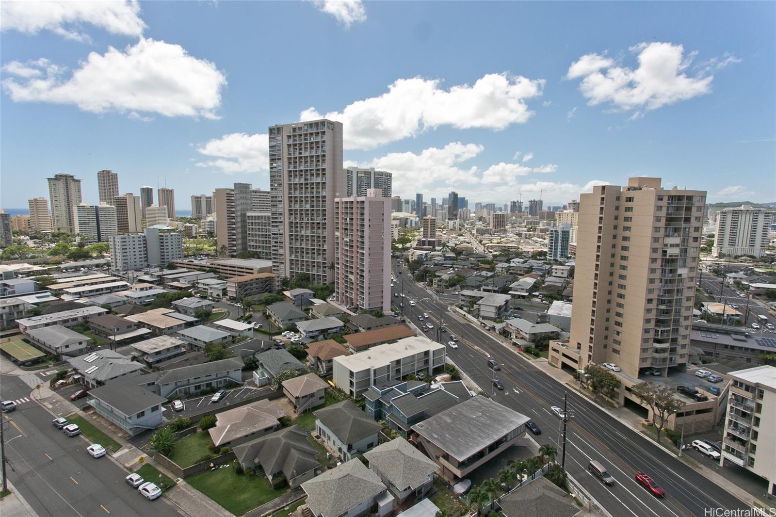 Iolani Court Plaza condo # 1906, Honolulu, Hawaii - photo 14 of 15