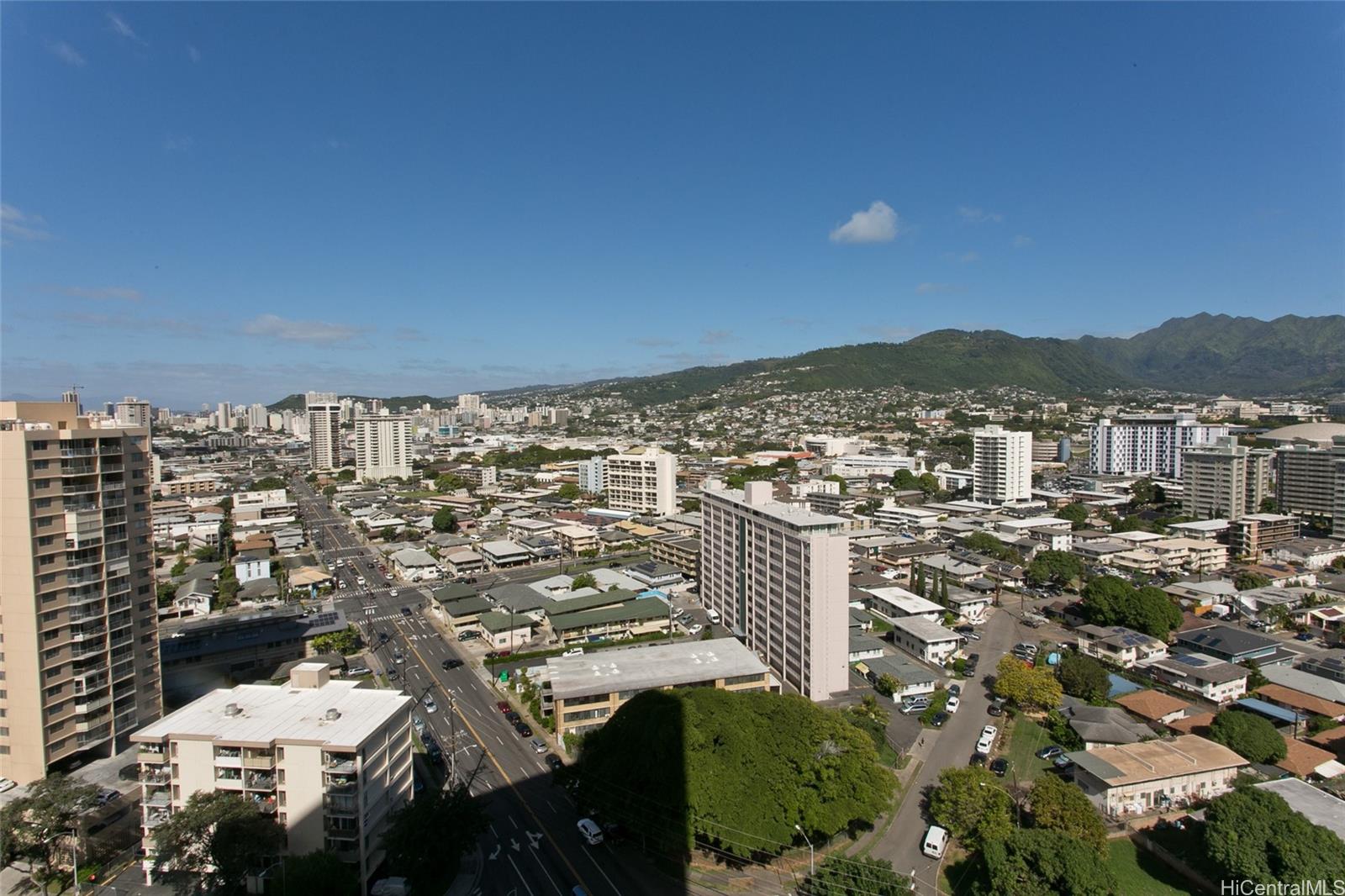 Iolani Court Plaza condo # 2201, Honolulu, Hawaii - photo 20 of 24