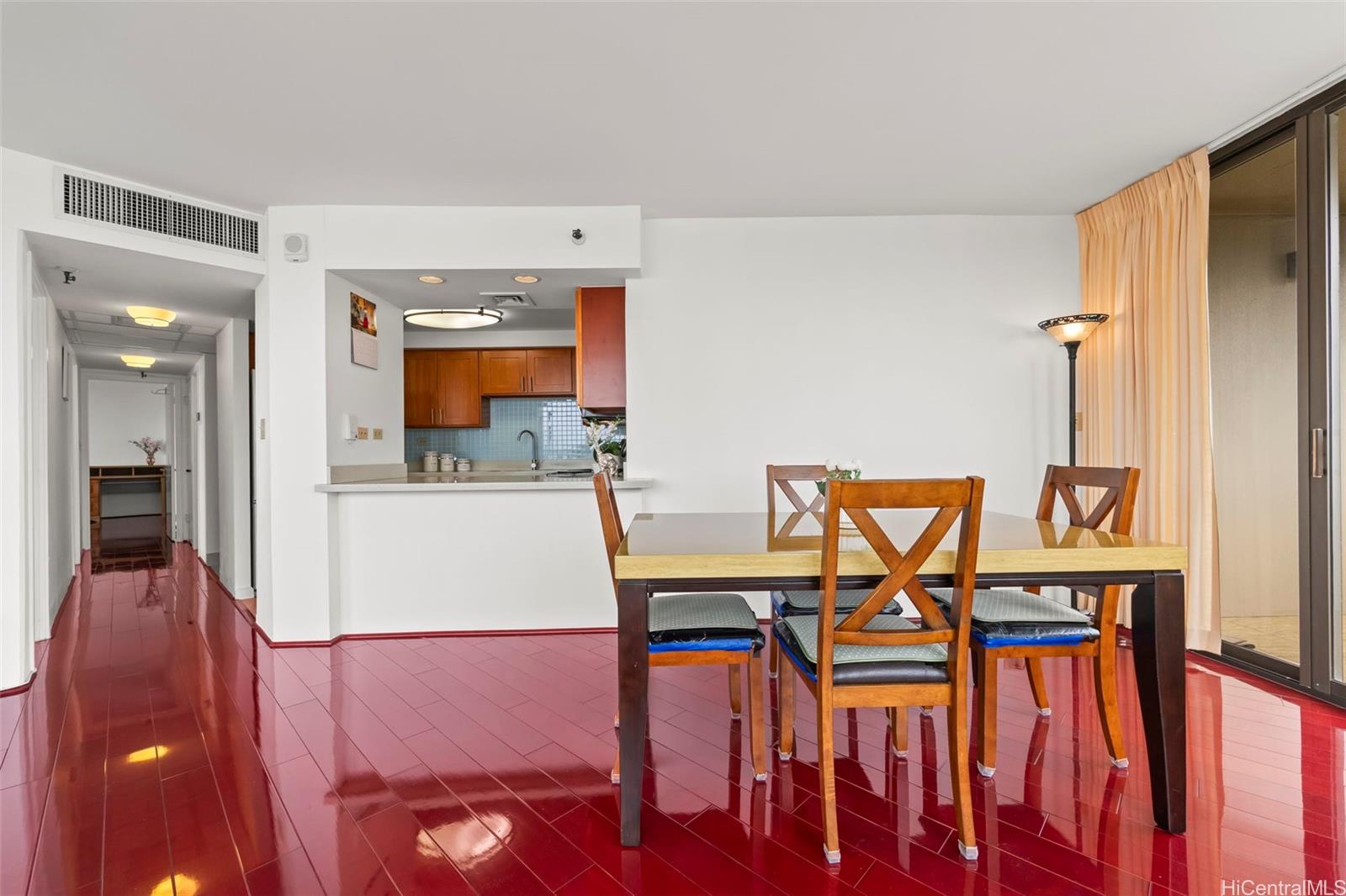 Iolani Court Plaza condo # 2201, Honolulu, Hawaii - photo 5 of 25