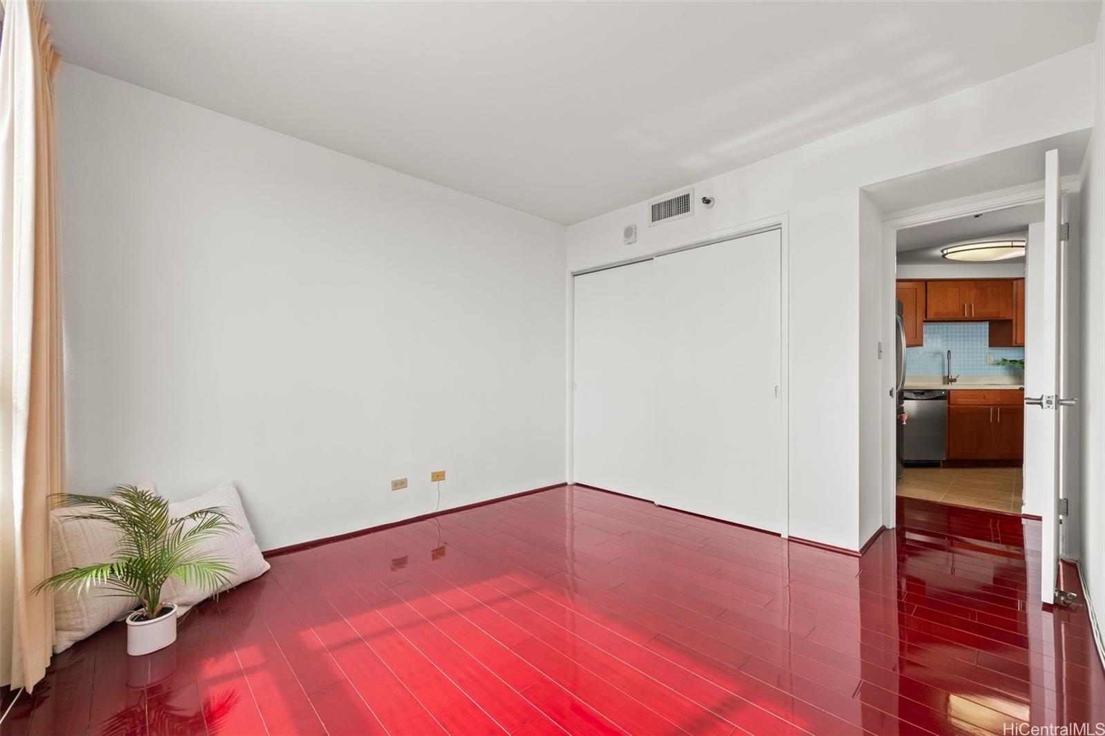 Iolani Court Plaza condo # 2201, Honolulu, Hawaii - photo 8 of 25