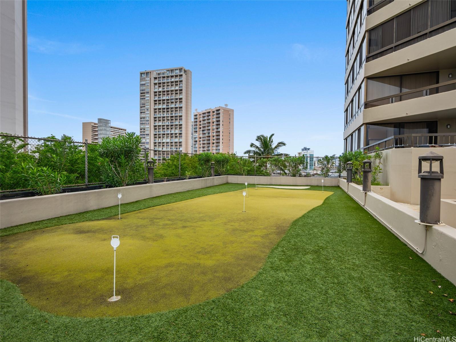 Iolani Court Plaza condo # 2703, Honolulu, Hawaii - photo 21 of 25