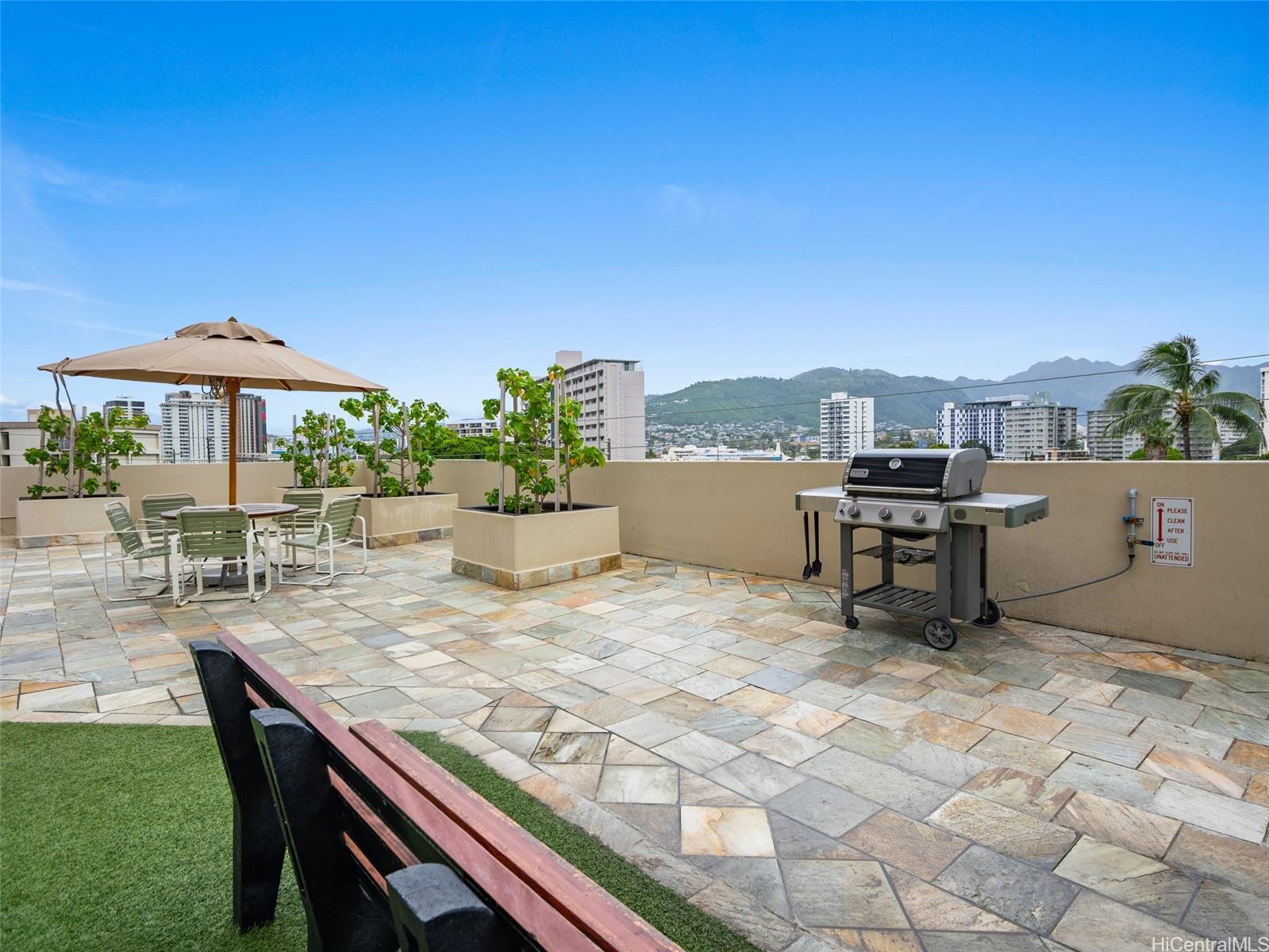 Iolani Court Plaza condo # 2703, Honolulu, Hawaii - photo 25 of 25