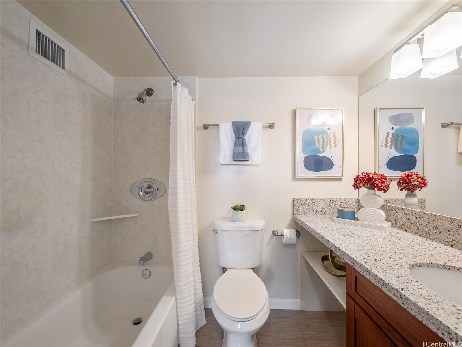 Iolani Court Plaza condo # 2703, Honolulu, Hawaii - photo 6 of 25