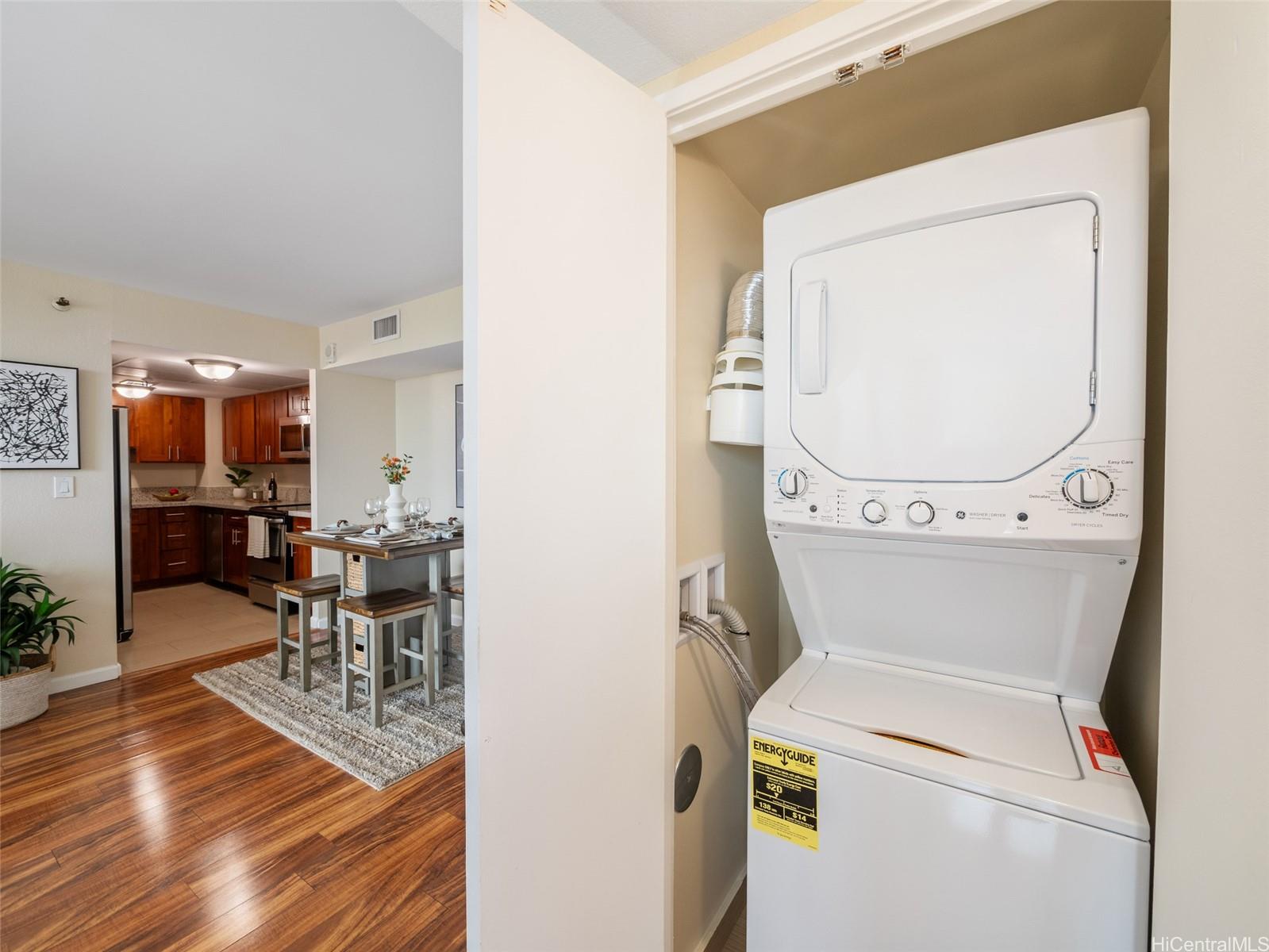 Iolani Court Plaza condo # 2703, Honolulu, Hawaii - photo 7 of 25