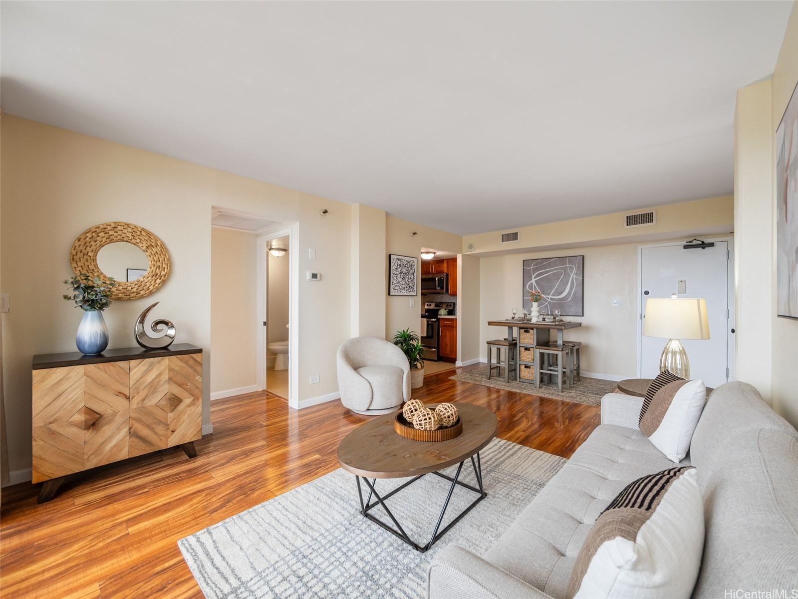 Iolani Court Plaza condo # 2703, Honolulu, Hawaii - photo 10 of 25