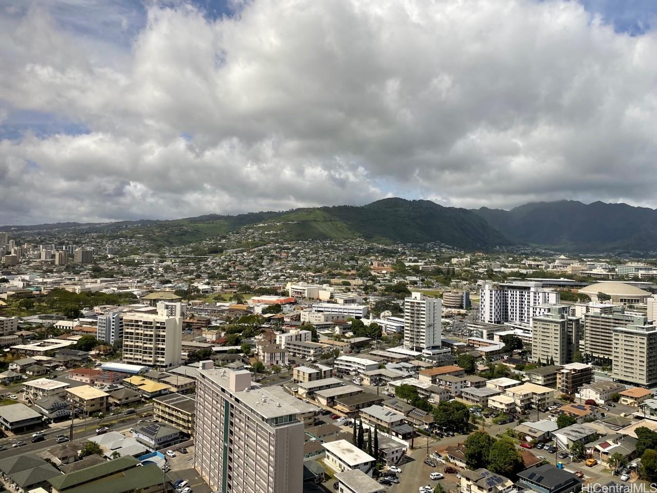 Iolani Court Plaza condo # 3001, Honolulu, Hawaii - photo 20 of 25