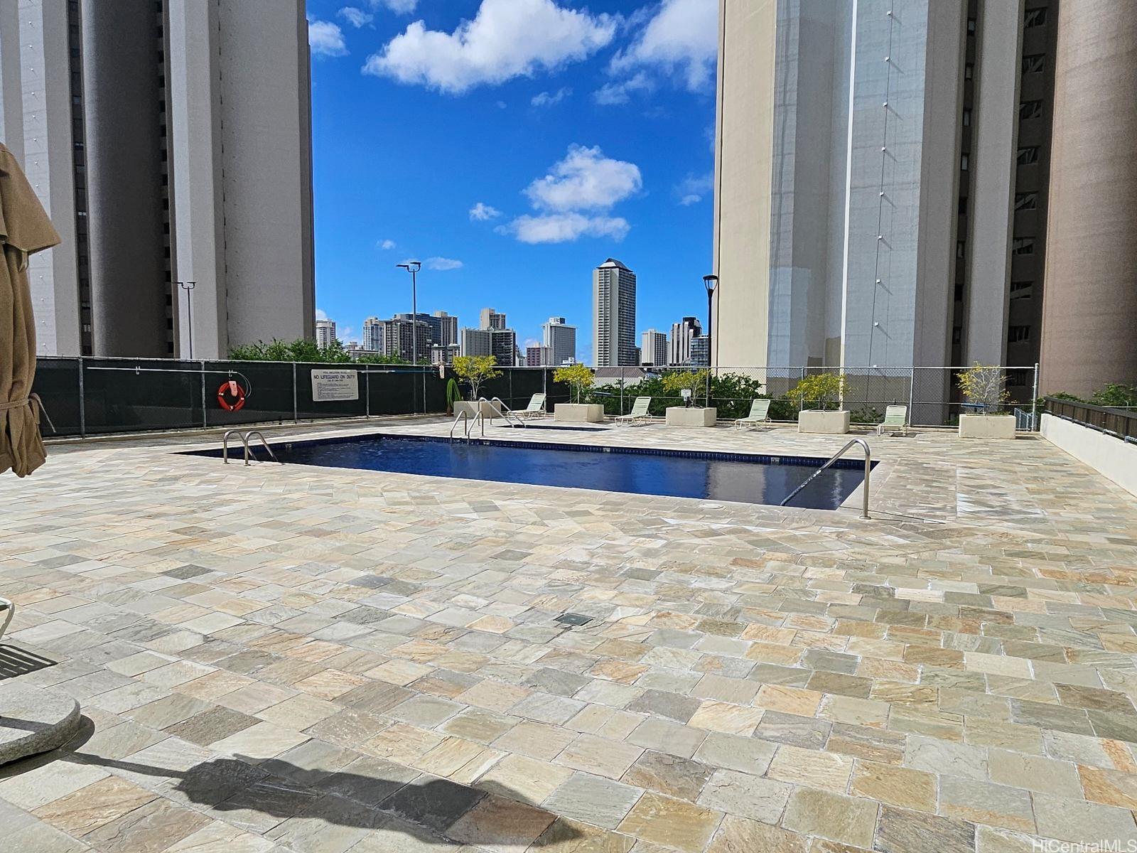 Iolani Court Plaza condo # 3001, Honolulu, Hawaii - photo 21 of 25