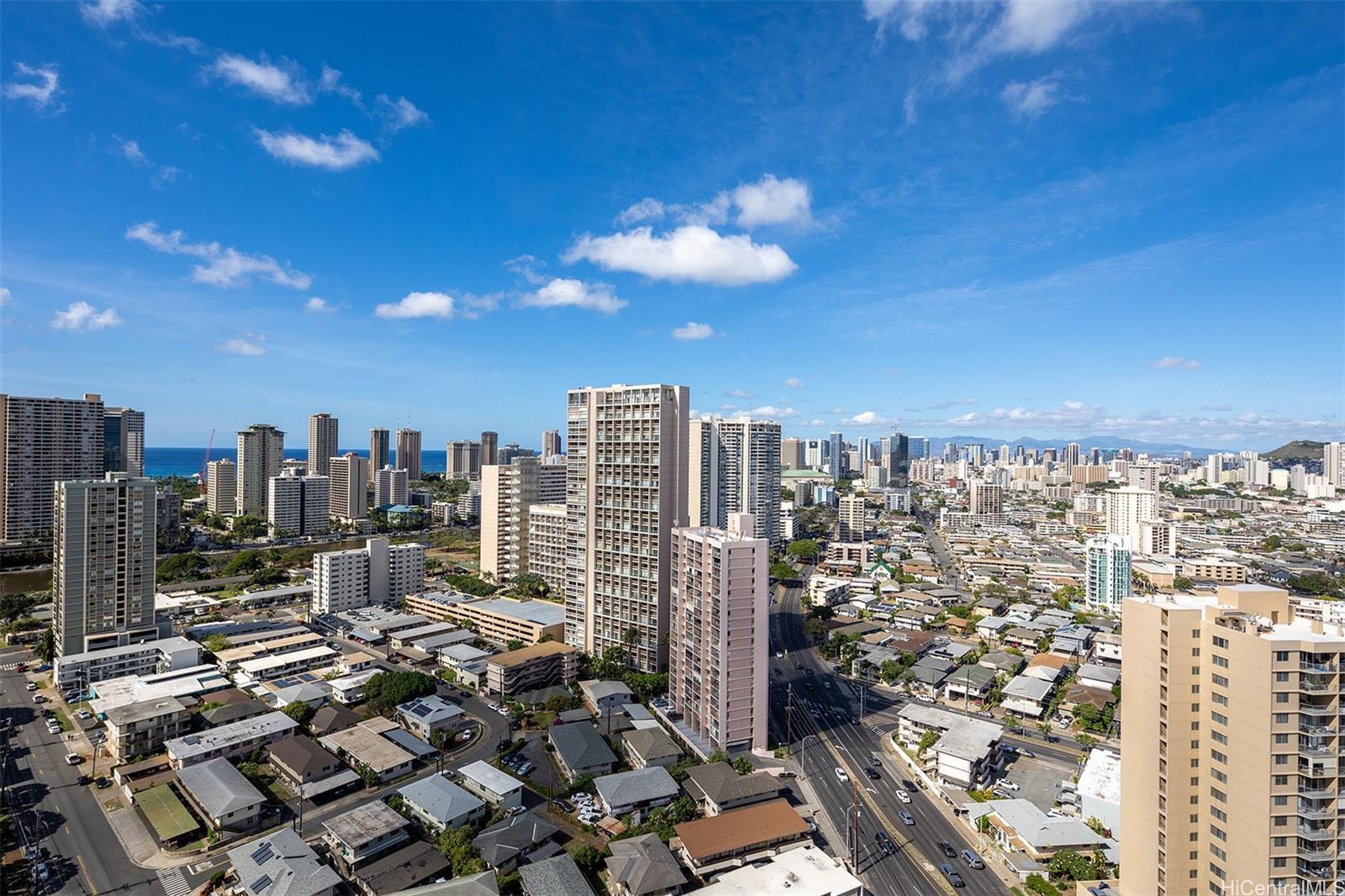 2499 Kapiolani Blvd Honolulu - Rental - photo 11 of 21