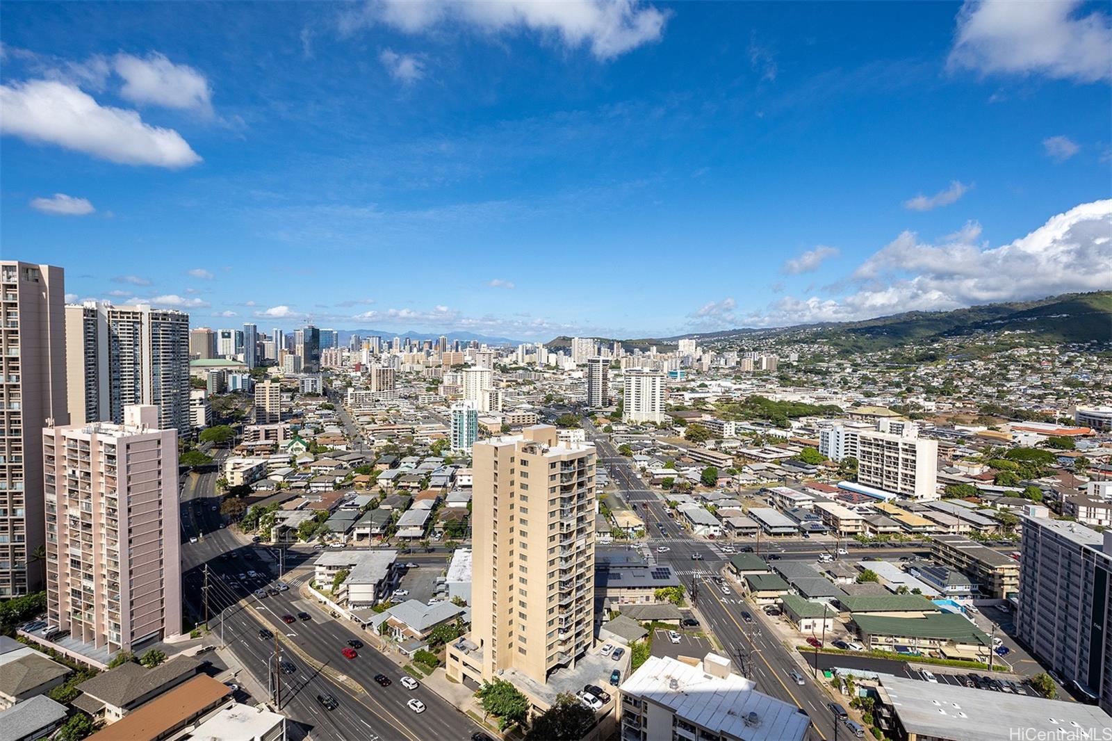 2499 Kapiolani Blvd Honolulu - Rental - photo 12 of 21