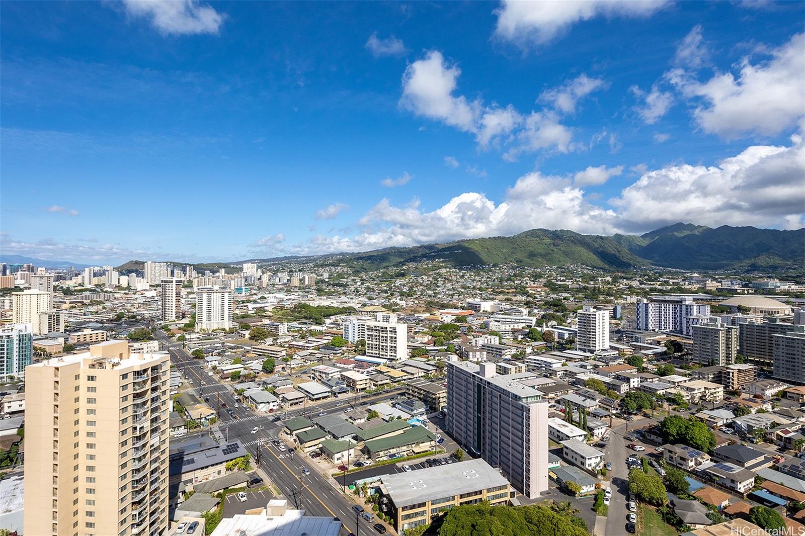 2499 Kapiolani Blvd Honolulu - Rental - photo 13 of 21