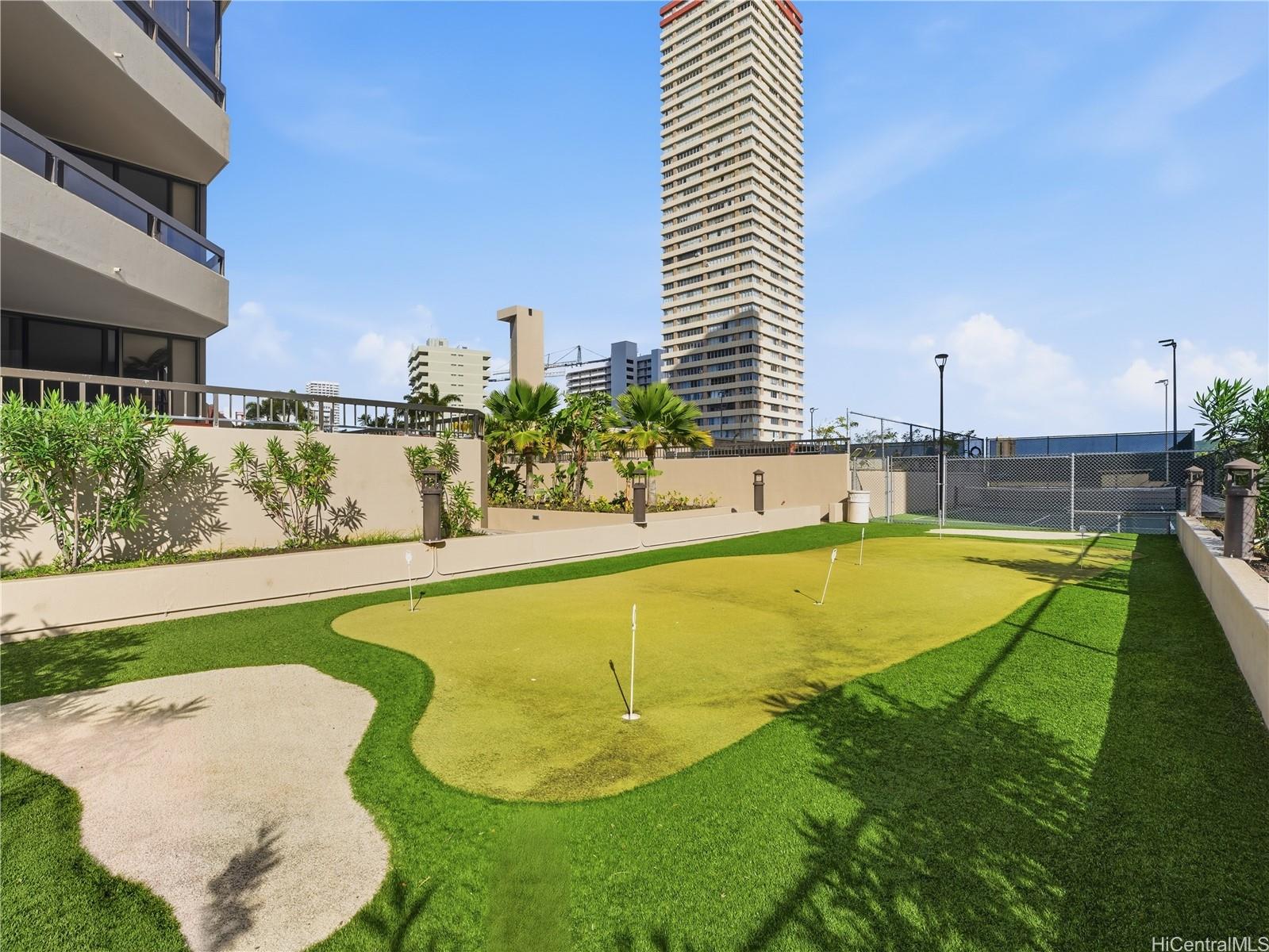 Iolani Court Plaza condo # 3202, Honolulu, Hawaii - photo 16 of 17