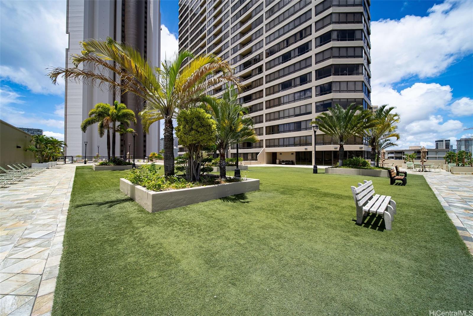 Iolani Court Plaza condo # 3506, Honolulu, Hawaii - photo 16 of 25