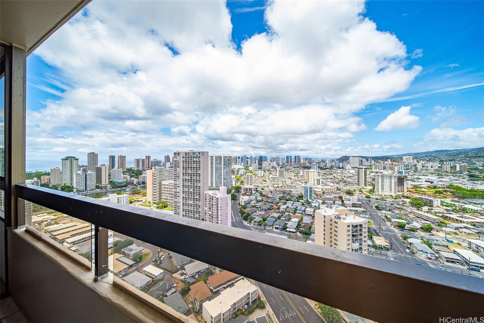 Iolani Court Plaza condo # 3506, Honolulu, Hawaii - photo 22 of 25