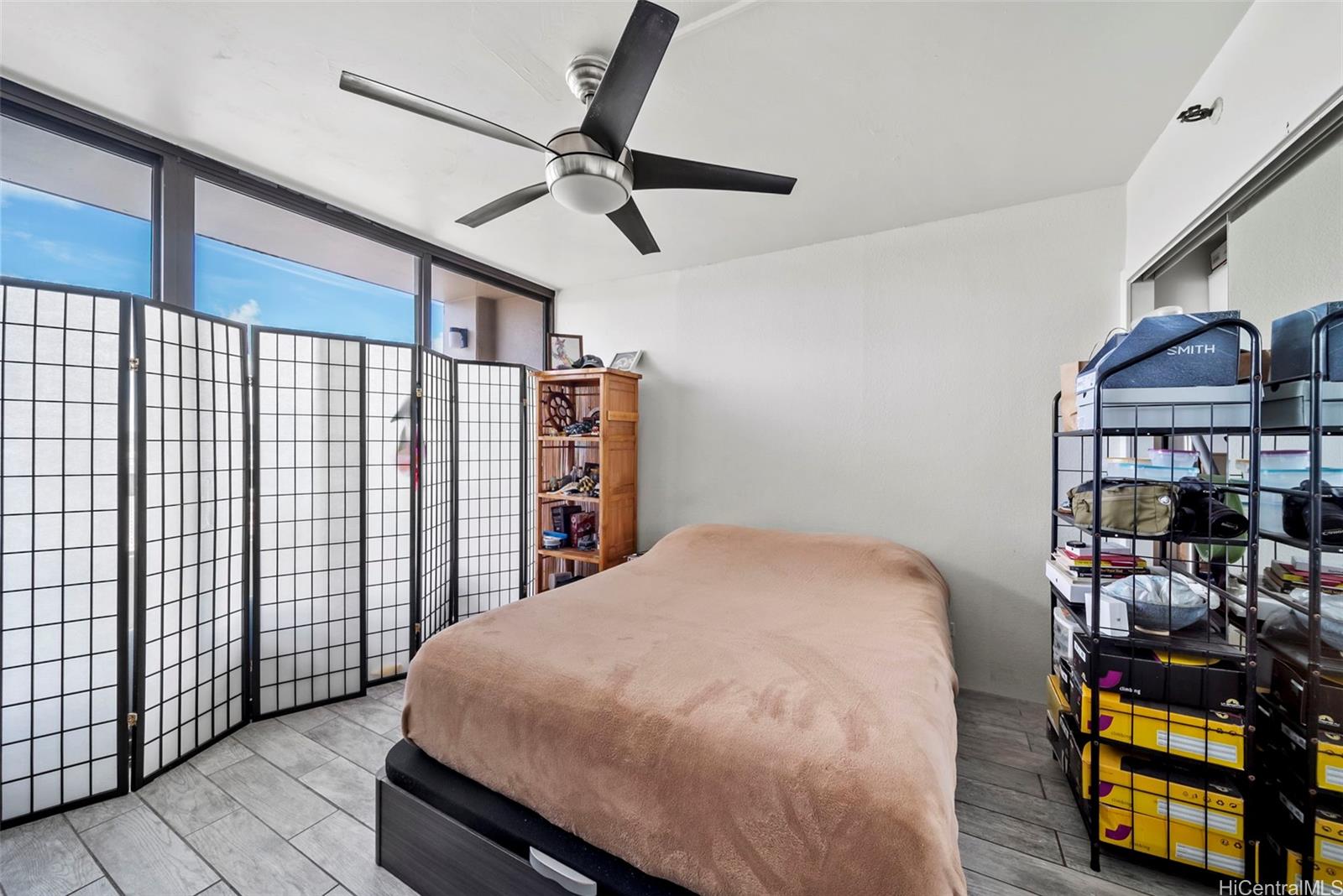 Iolani Court Plaza condo # 3506, Honolulu, Hawaii - photo 7 of 25