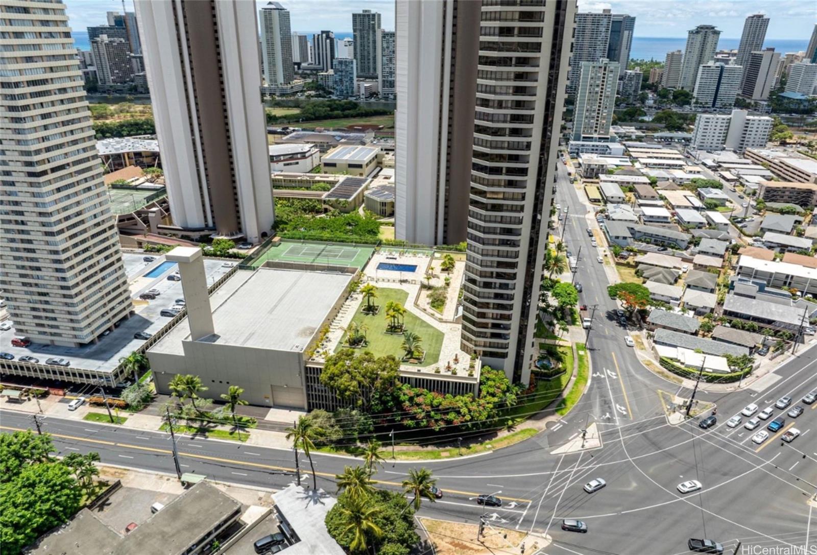 Iolani Court Plaza condo # 3506, Honolulu, Hawaii - photo 17 of 23