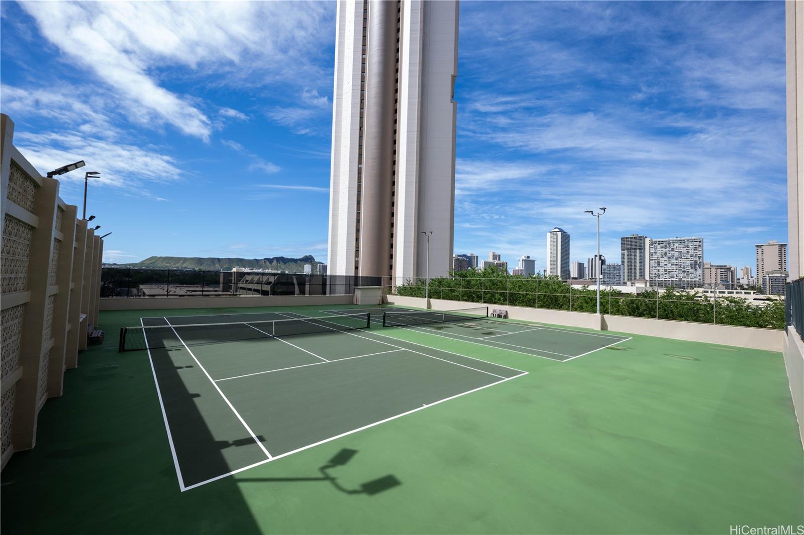 Iolani Court Plaza condo # 3507, Honolulu, Hawaii - photo 23 of 24